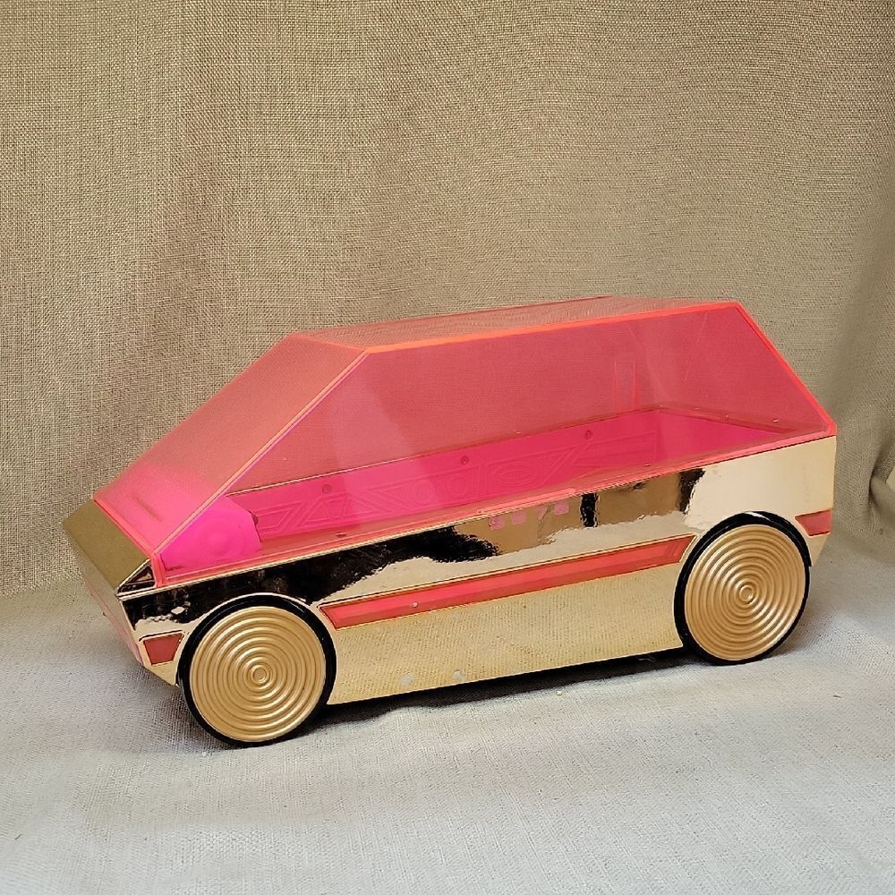 LOL Surprise! 3 In 1 Party Cruiser Car w/ Surprise Pool / Dance Floor & Magic